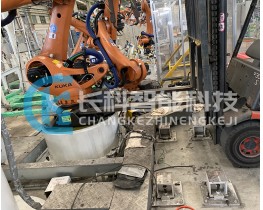 拆卸KUKA庫卡焊接機器人二軸減速機